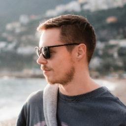 Avaleht Testimonial Skip 02